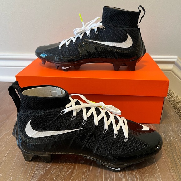 Nike Vapor Edge 360 Untouchable Football Cleats Black White Panda FQ0235-001 Men - Picture 1 of 6